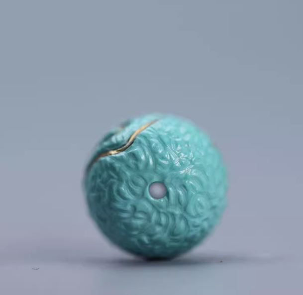 Fashionable European And American Men's Short Curly Silvery-gray Synthetic High-temperature Silk Wig Cap With A Side Part